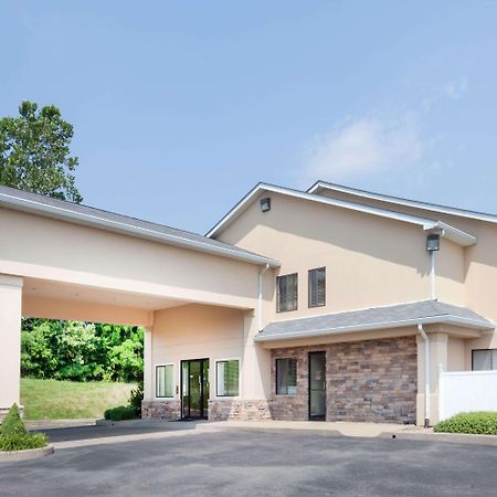 Ramada By Wyndham Tell City Exterior photo