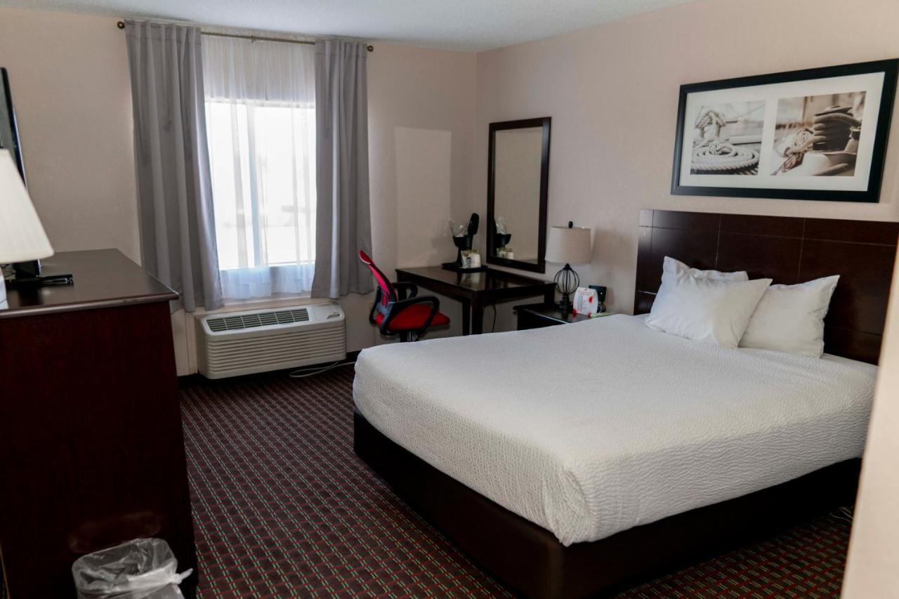 Ramada By Wyndham Tell City Exterior photo