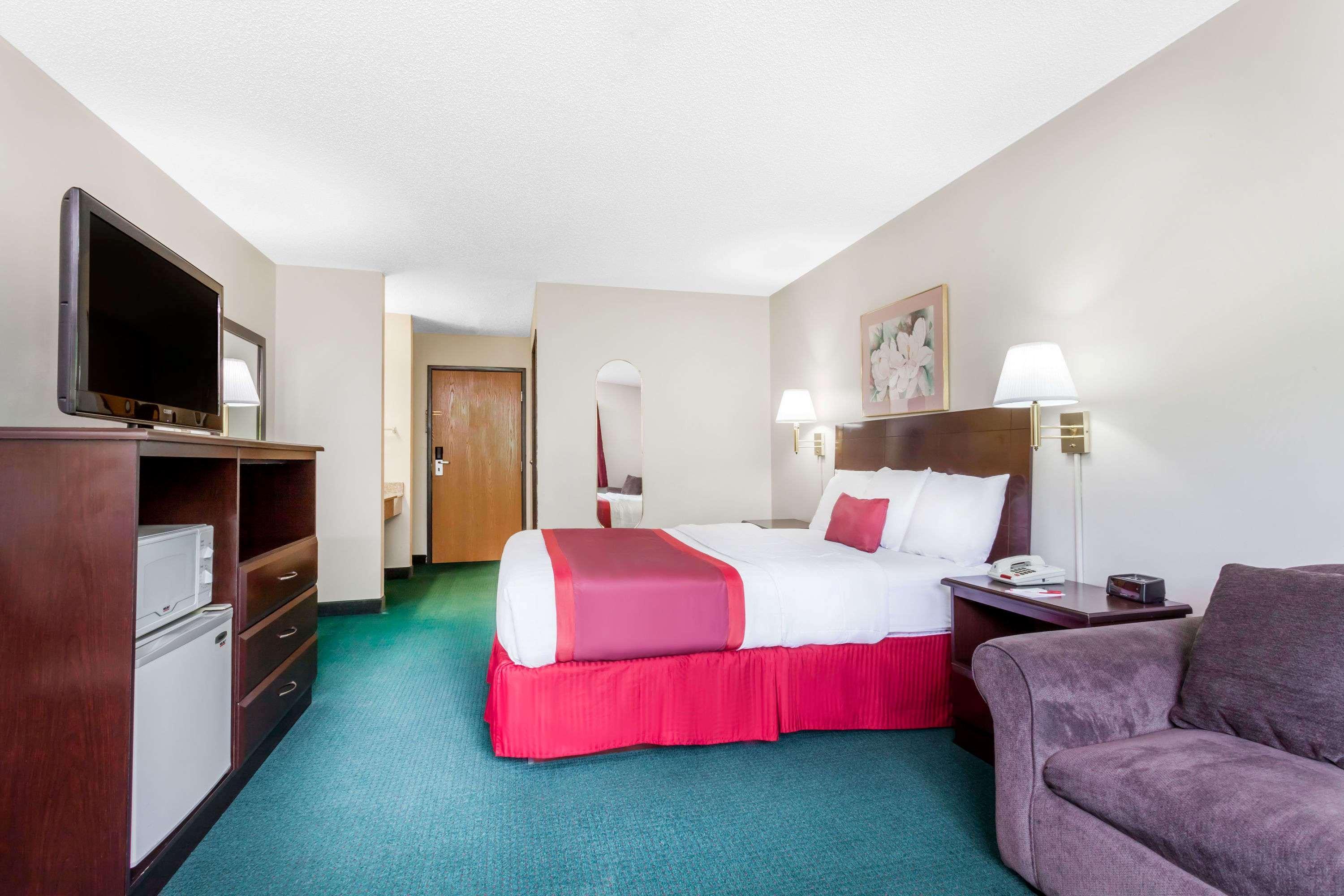 Ramada By Wyndham Tell City Exterior photo