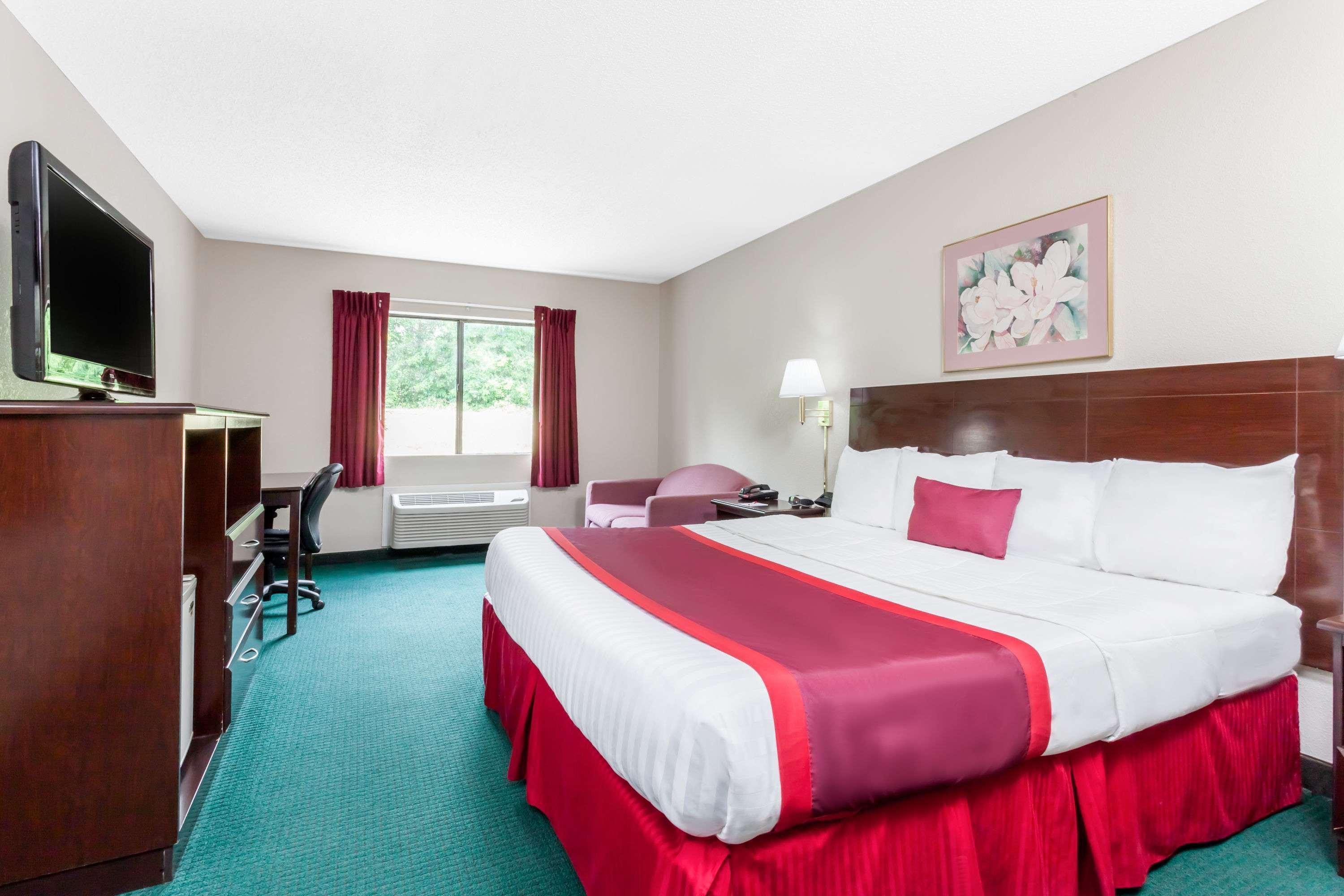 Ramada By Wyndham Tell City Exterior photo