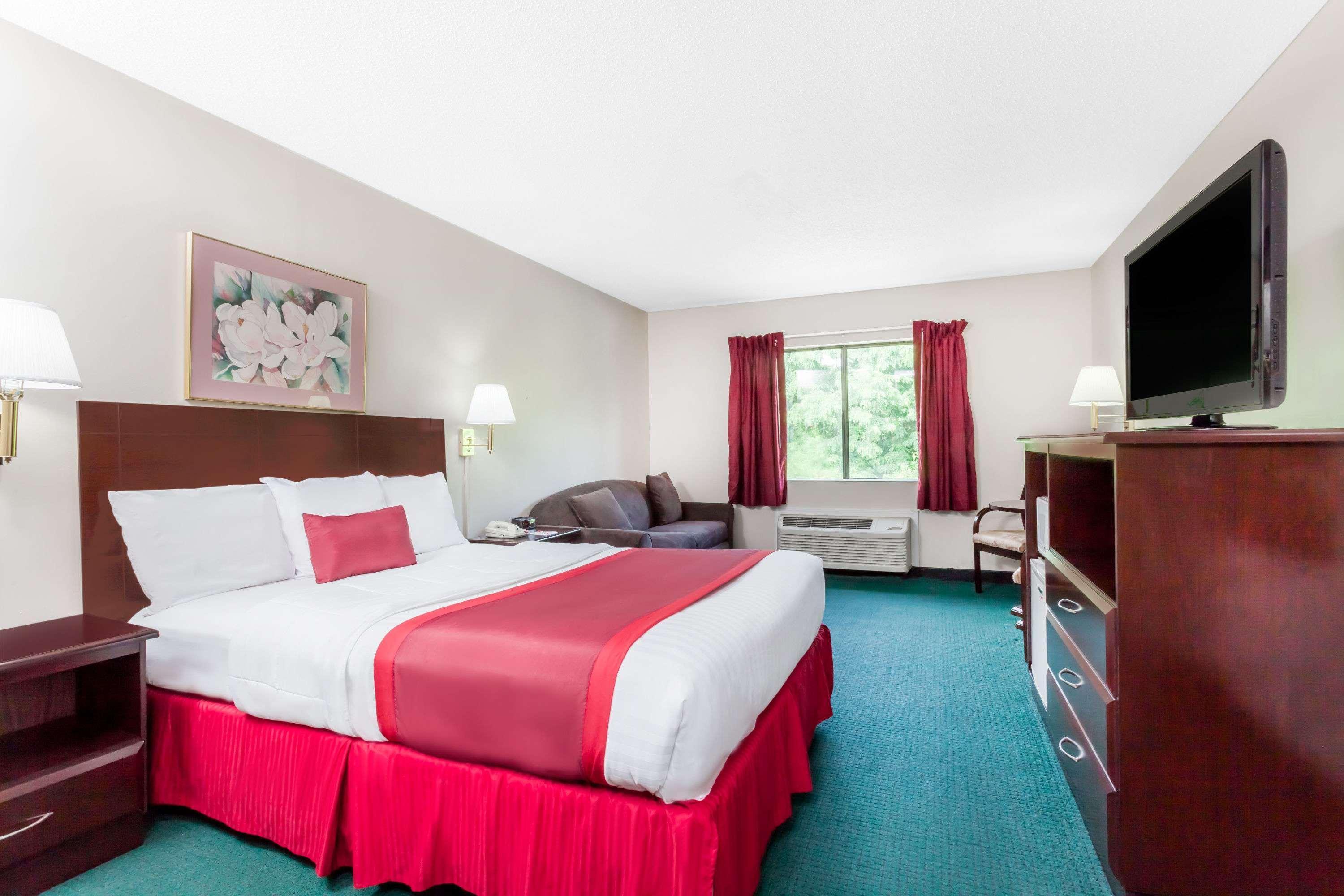 Ramada By Wyndham Tell City Exterior photo