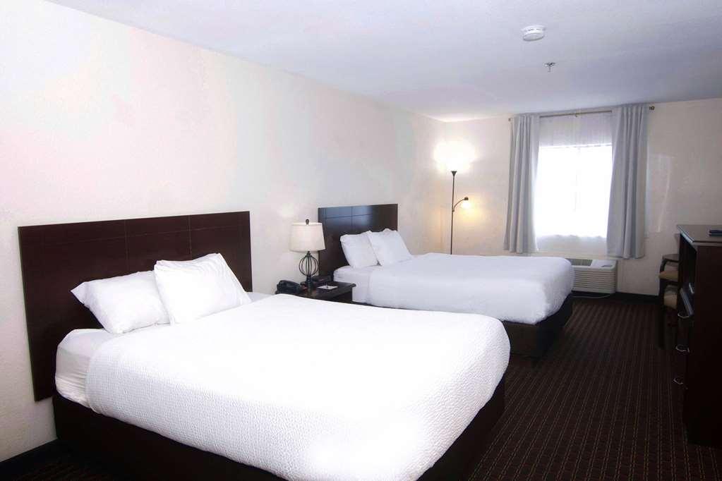 Ramada By Wyndham Tell City Room photo